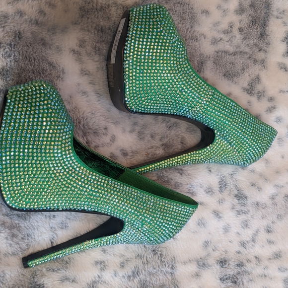 Bordello Rhinestone pinup heels - Picture 6 of 7